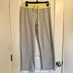 Kenneth Cole reaction, gray straight leg boot cut sweatpants